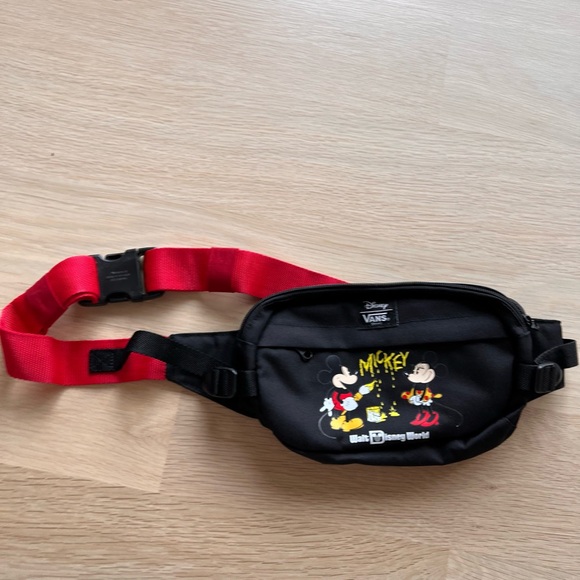 Disney X Vans Mickey Paints Aliso Hip Pack - Picture 2 of 6